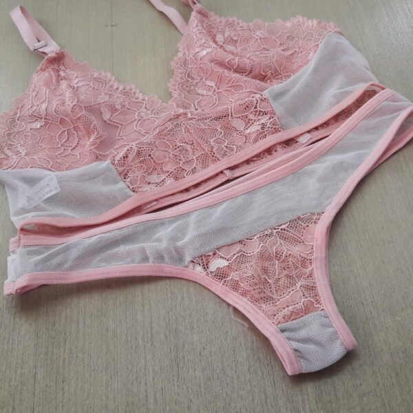 Conjunto Lingerie Renda e Tule Sutiã Cropped e Calcinha Fio - Imagem 2