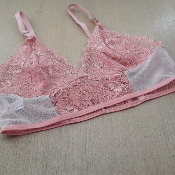 Conjunto Lingerie Renda e Tule Sutiã Cropped e Calcinha Fio - Imagem 4