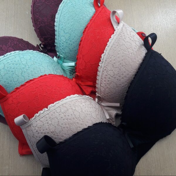 Sutiã Plus Size Com Bojo Renda e Laterais em Microfibra - Imagem 3