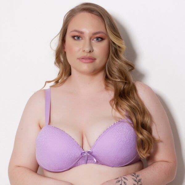 Sutiã Plus Size Com Bojo Renda e Laterais em Microfibra