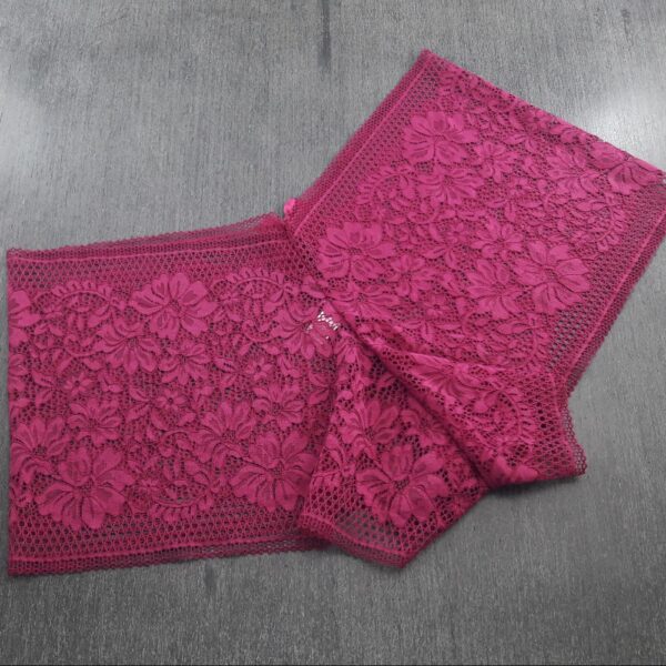 Calcinha Caleçon Plus Size em Renda Sensual com Lacinho - Imagem 3