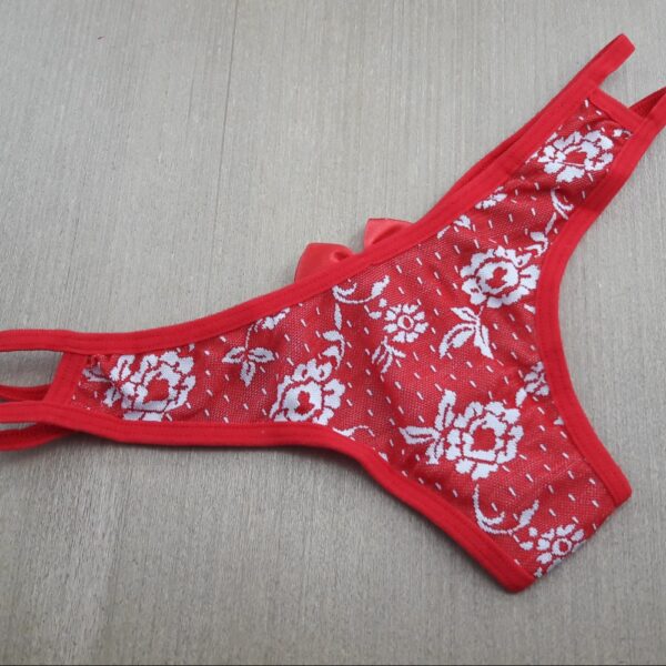 Calcinha Tanga Fio Dental Floral Sensual com Acabamento em Laço - Imagem 9