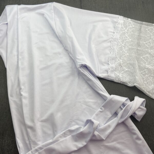 Robe Plus Size Microfibra e Renda com Manga 3/4 e Amarração - Imagem 4